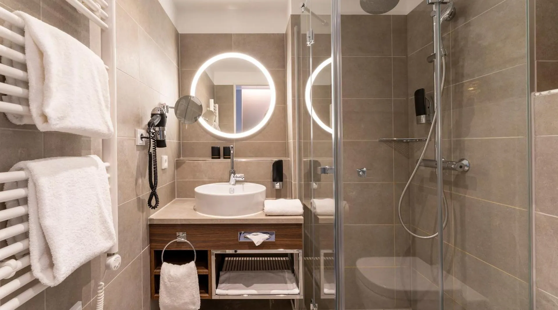 ****  Hotel Plaza Premium Muenchen Niemcy